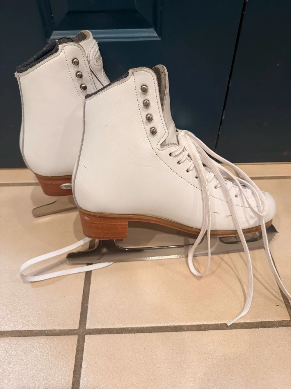 Reidell Stride Figure Skates size 6M Eclipse Vesta Blades